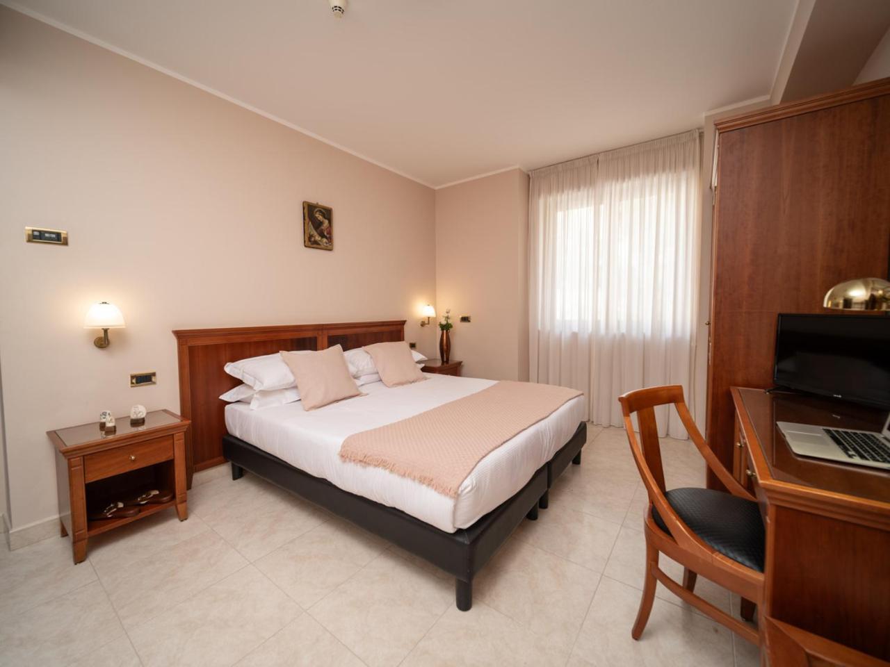 Hotel San Pio San Giovanni Rotondo Luaran gambar